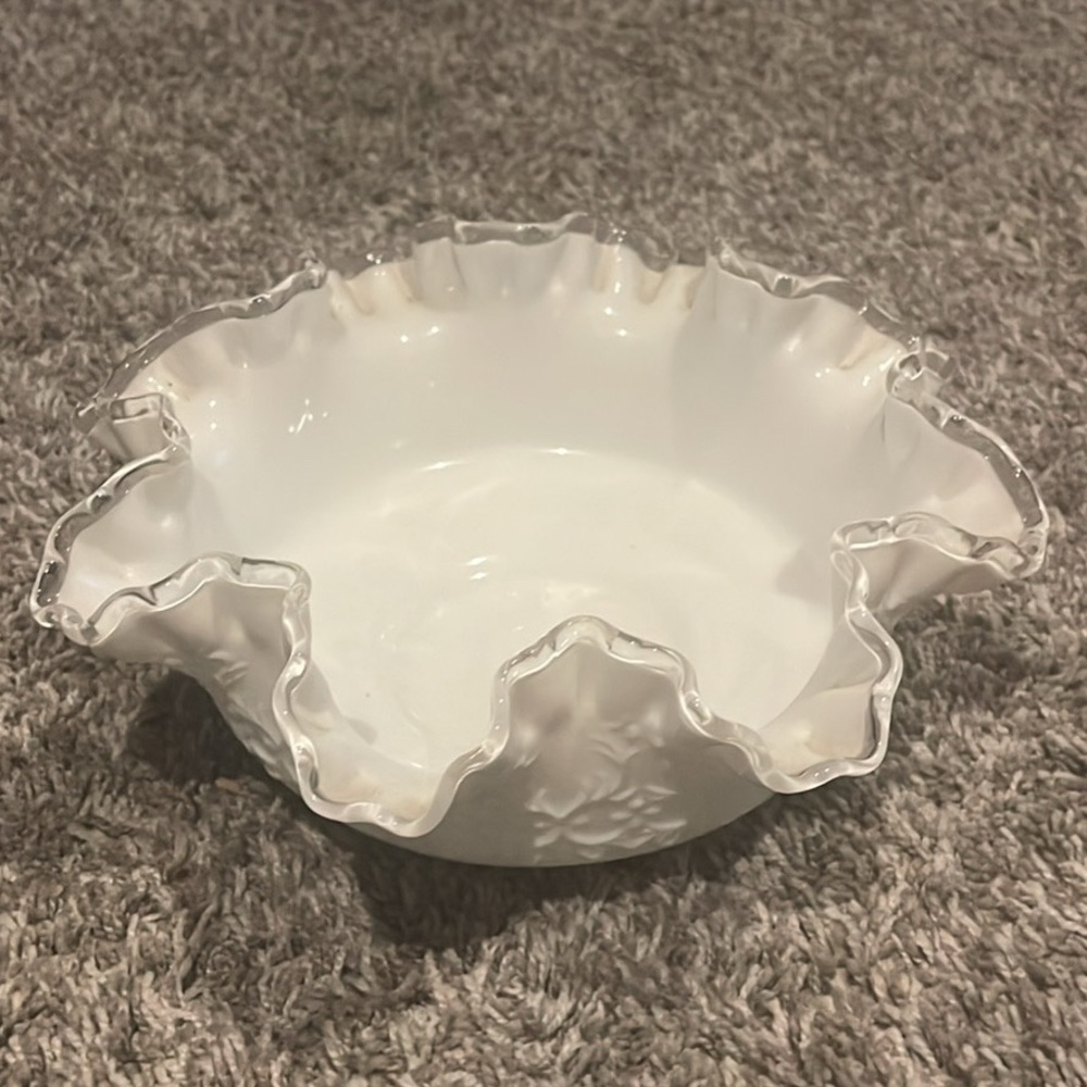 Fenton Silver Crest White Milk Glass Bowl Ruffle Top Spanish Lace